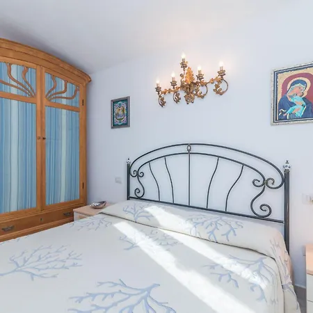Holiday home Maddy By Interhome